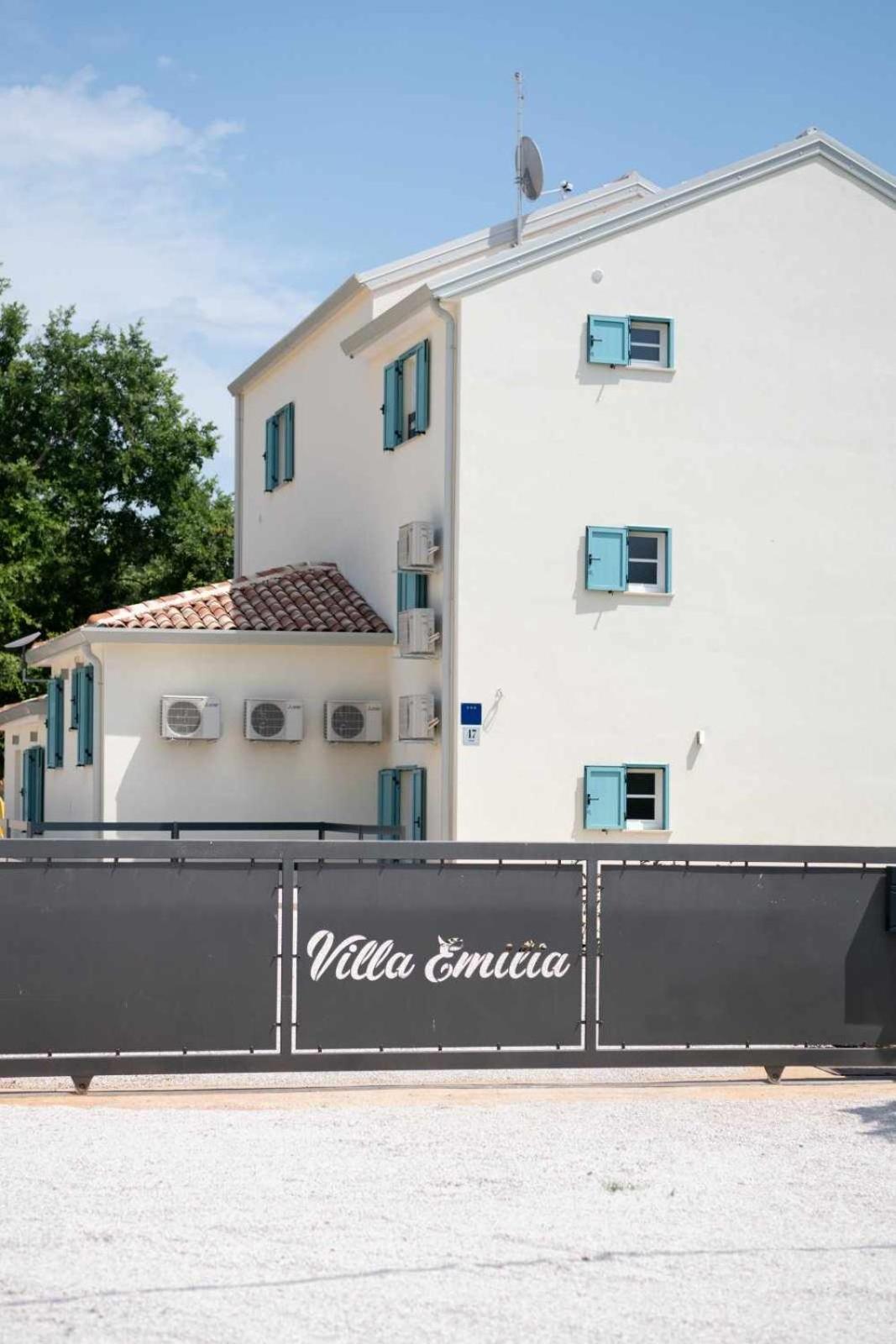 Villa Emilia 2 ウマグ エクステリア 写真